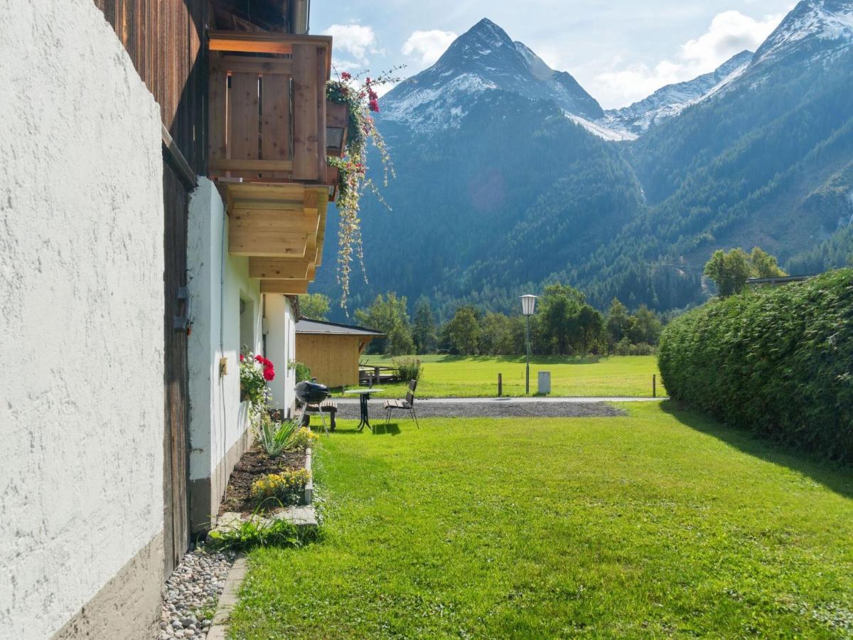 Vintage Holiday Home Near The Ski Bus Stop レンゲンフェルト エクステリア 写真